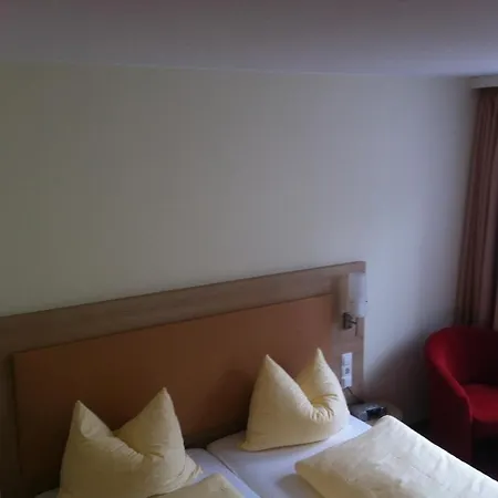 Tauberhotel Kette 호텔