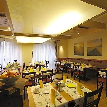 Tauberhotel Kette