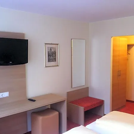Tauberhotel Kette 베르트하임