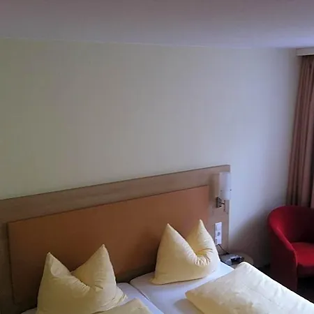 호텔 Tauberhotel Kette 3*