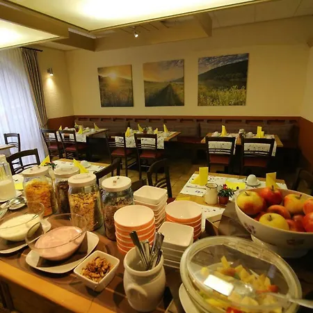 Tauberhotel Kette 3* Wertheim